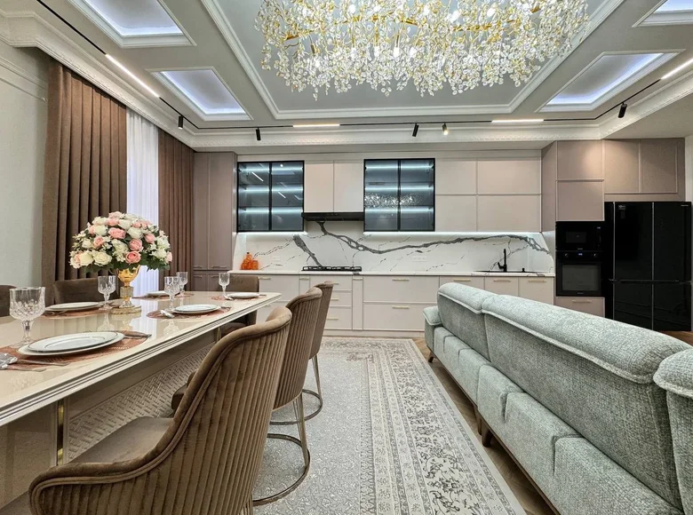 Kvartira 4 xonalar 160 m² Toshkentda