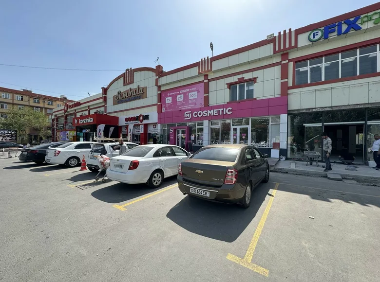 Do'kon 1 000 m² in Kuhna Kumaryk, Oʻzbekiston