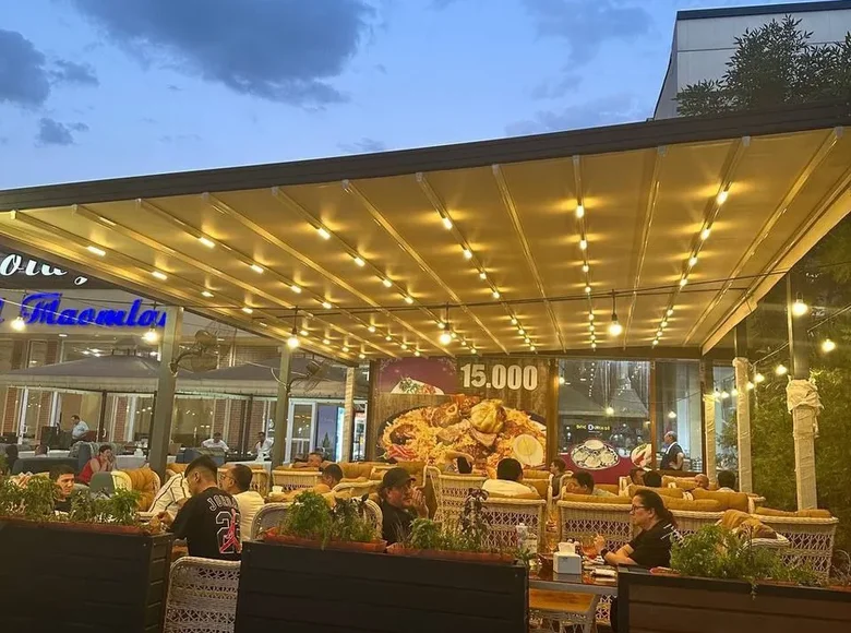 Ресторан, кафе 3 комнаты 650 м² в Ташкенте, Узбекистан