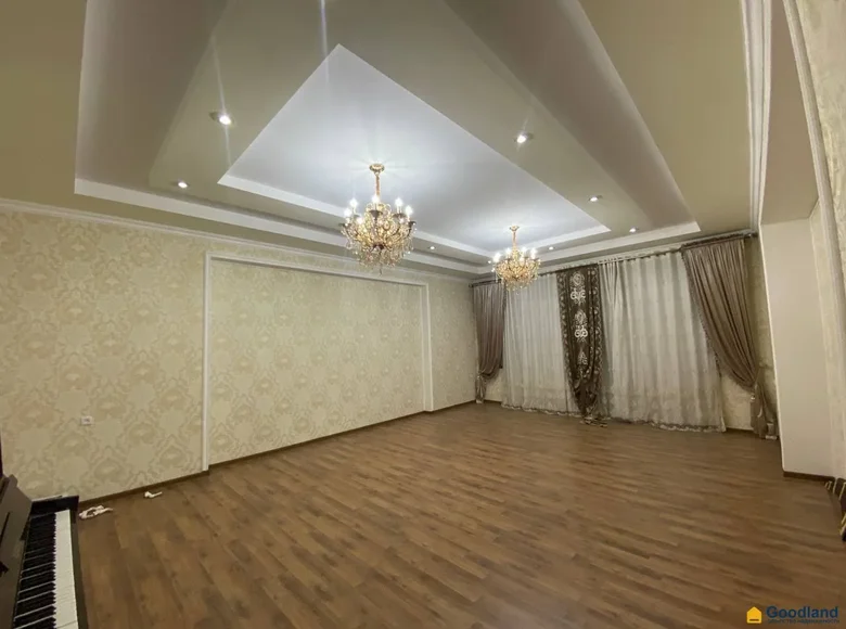 Kvartira 4 xonalar 140 m² Toshkentda