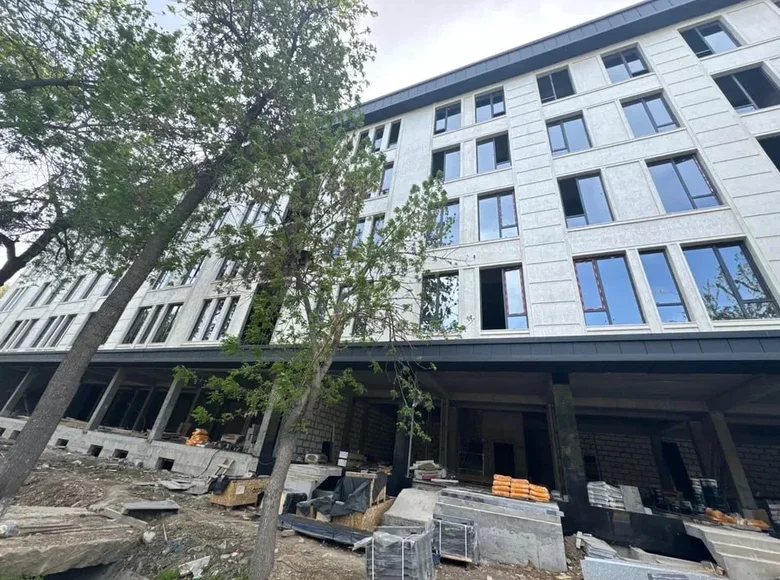 Tijorat 6 000 m² Toshkentda, Oʻzbekiston