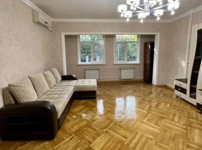 Kvartira 4 xonalar 81 m² Toshkentda