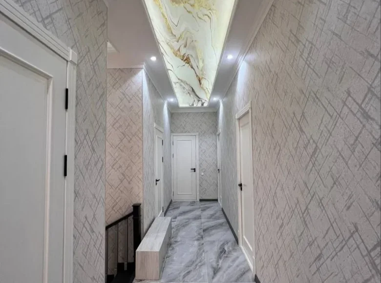 Uy 4 xonalar 200 m² Toshkentda