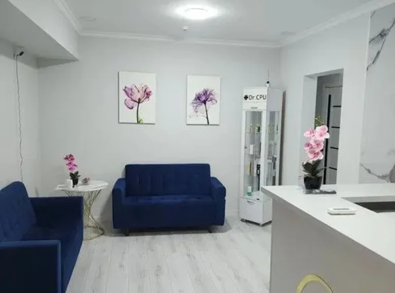 Продается коммерческое помещение на 1 этаж.Ориентир Ц5