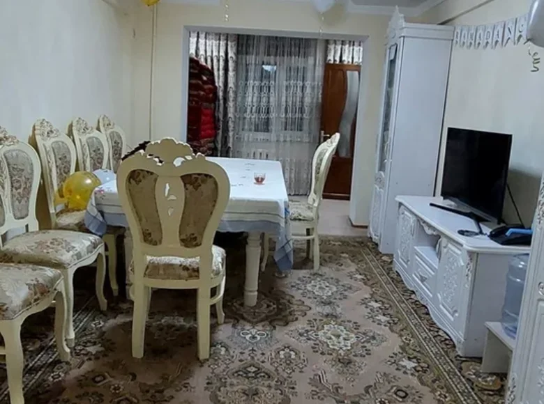 Kvartira 4 xonalar 65 m² Toshkentda