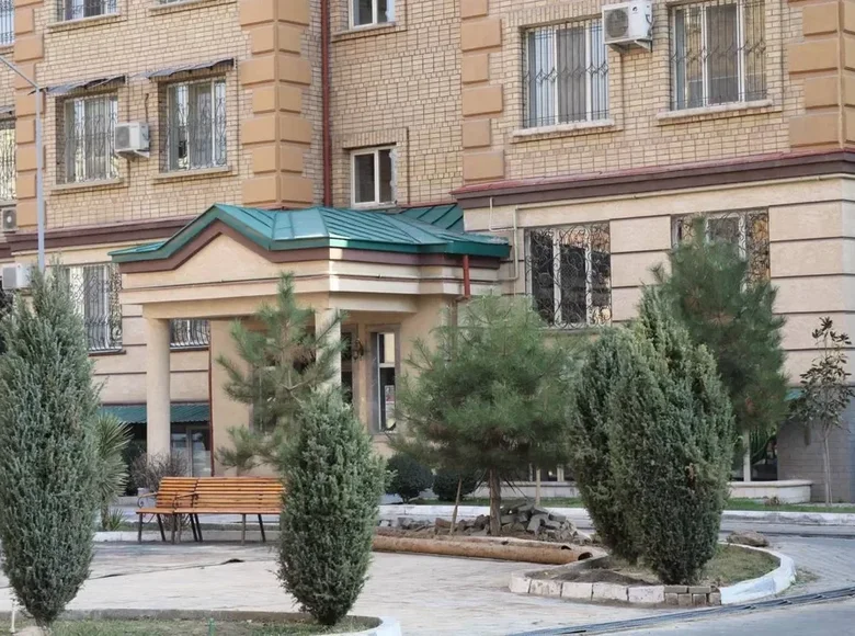 Офисное помещение в элитном районе 490 кв.м цокольный этаж по ул.Нукусская