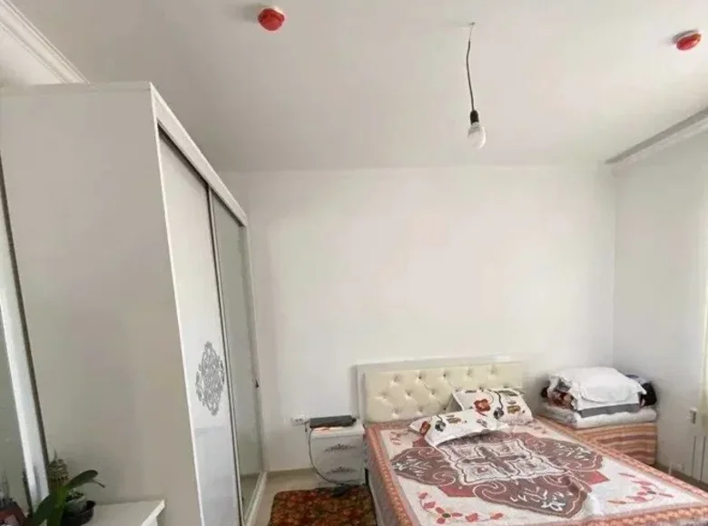 Kvartira 3 xonalar 82 m² Toshkentda