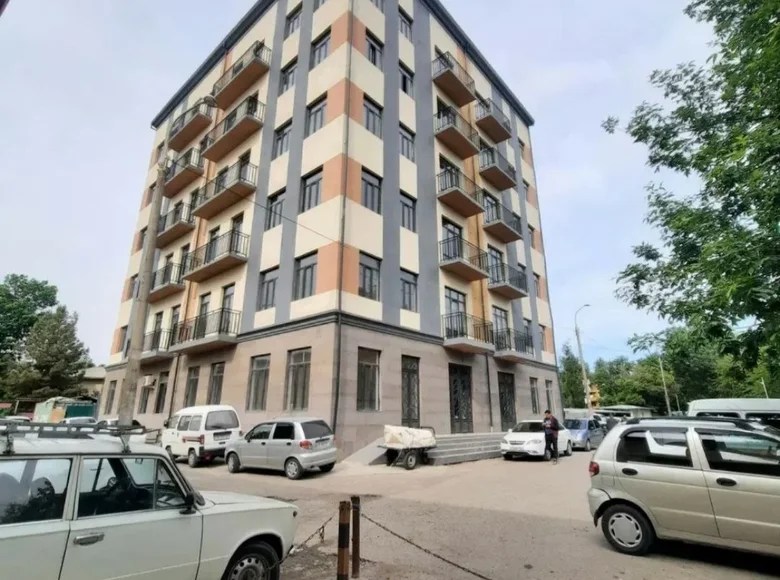 Kvartira 3 xonalar 83 m² Beshkurganda