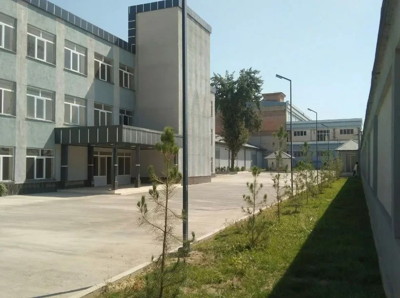 Tijorat 4 000 m² Toshkent