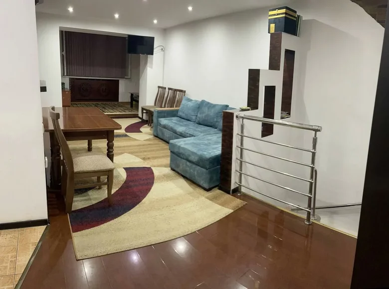 Kvartira 3 xonalar 74 m² Toshkentda