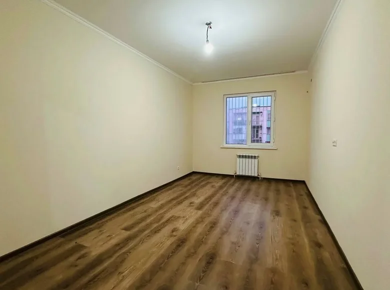 Kvartira 3 xonalar 75 m² in Shaykhontohur Tumani