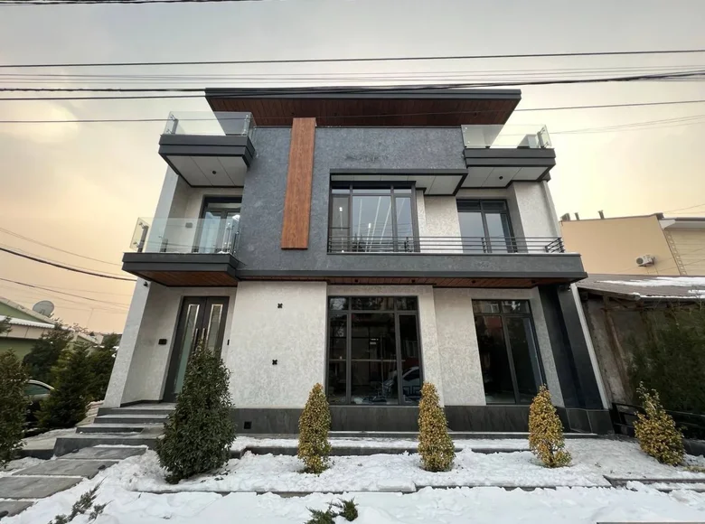 Коммерческое помещение 550 м² в Ташкенте, Узбекистан