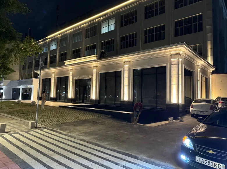 Коммерческое помещение 1 080 м² в Ташкенте, Узбекистан