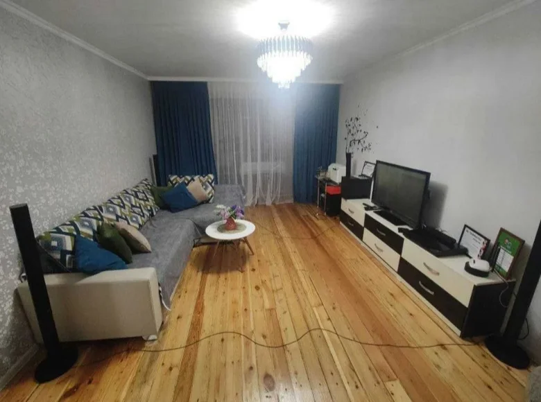 Kvartira 3 xonalar 80 m² Toshkentda