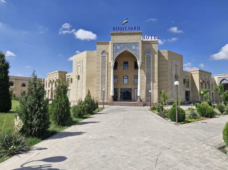Гостиница в центре города Хива на против железнодорожный вокзал