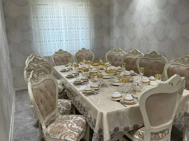 Kvartira 3 xonalar 83 m² Toshkentda