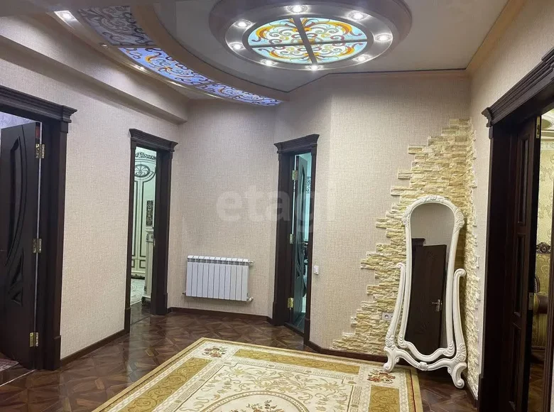 Kvartira 174 m² Toshkentda