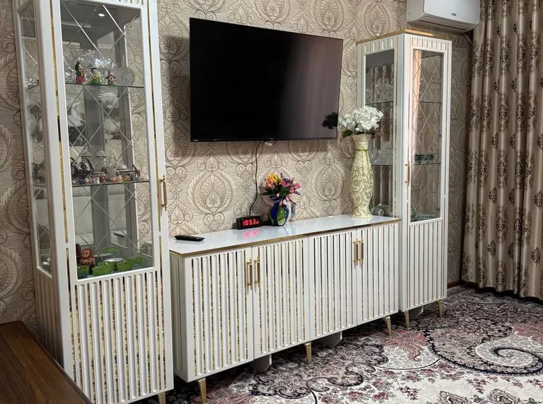 Kvartira 2 xonalar 70 m² Toshkentda