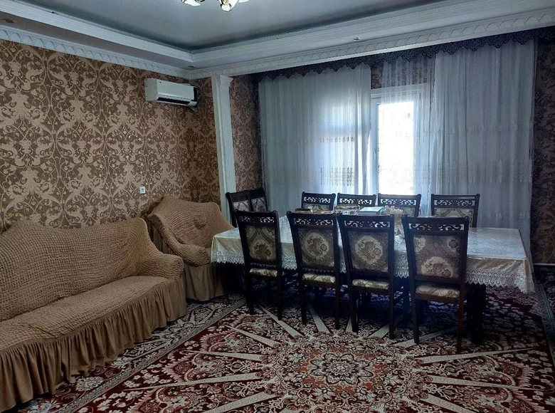 Kvartira 4 xonalar 93 m² Toshkentda