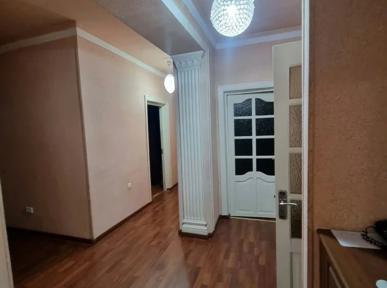 Kvartira 4 xonalar 130 m² Toshkentda