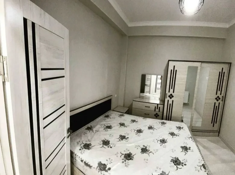 Kvartira 1 xona 35 m² Toshkentda