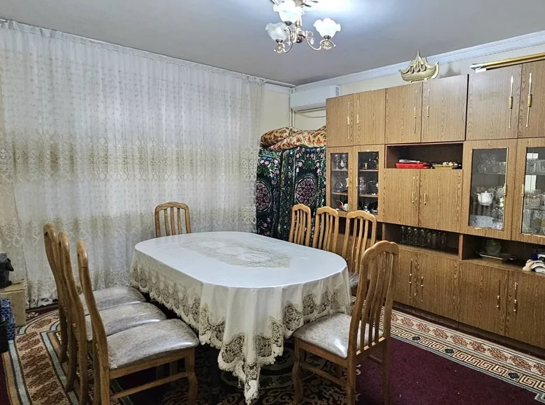 Kvartira 3 xonalar 82 m² Toshkentda