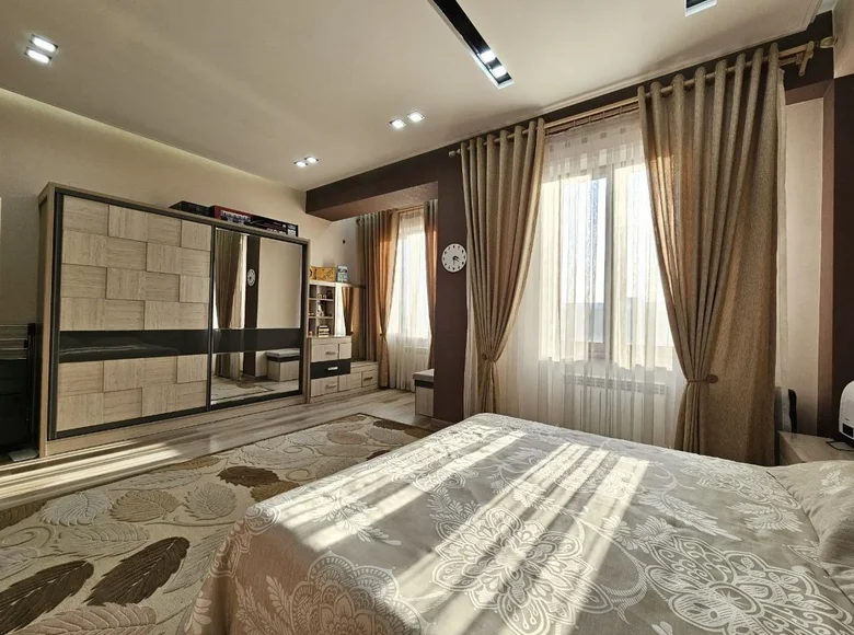 Kvartira 4 xonalar 136 m² Toshkentda