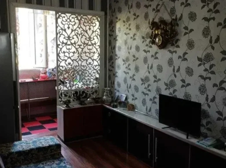 Kvartira 1 xona 40 m² Toshkentda