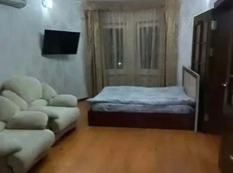 Kvartira 1 xona 43 m² Toshkentda