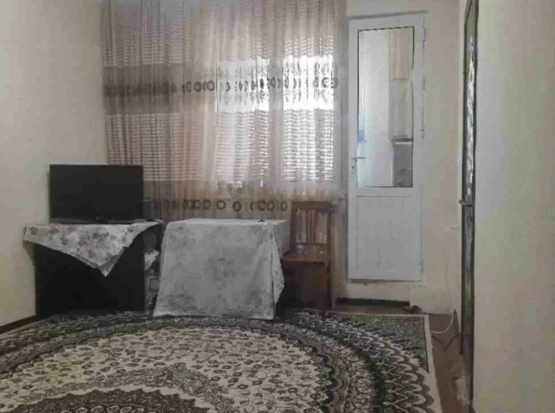 Kvartira 1 xona 35 m² Toshkentda