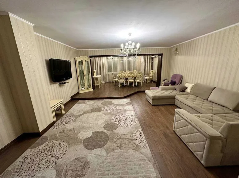 Kvartira 5 xonalar 143 m² Toshkentda