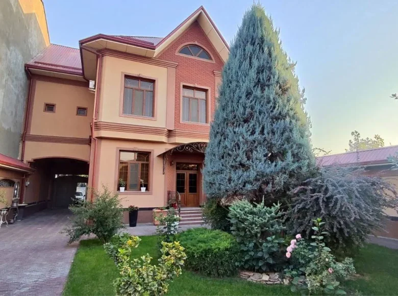 Дом 8 комнат 295 м² в Ташкенте, Узбекистан