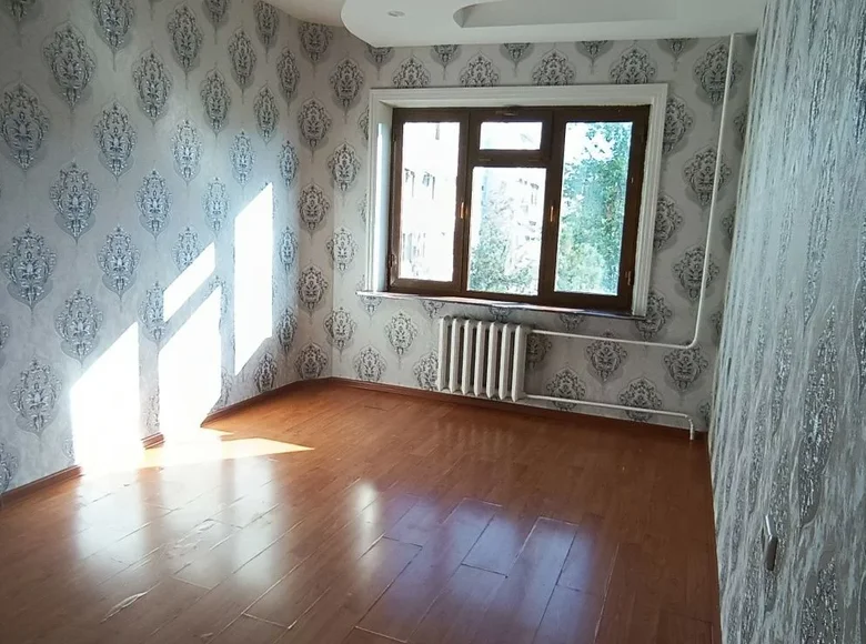 Kvartira 3 xonalar 70 m² Toshkentda