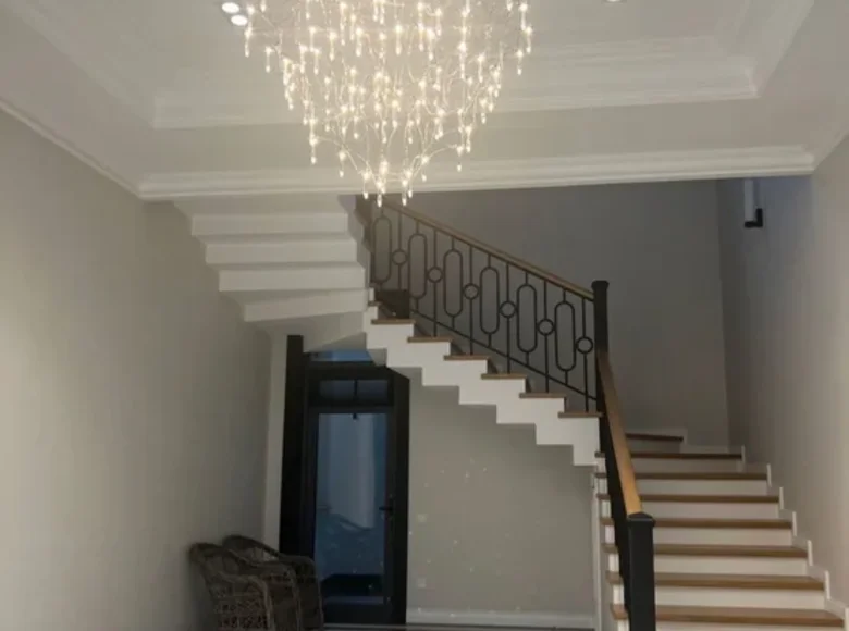 Дом 7 комнат 400 м² в Ташкенте, Узбекистан