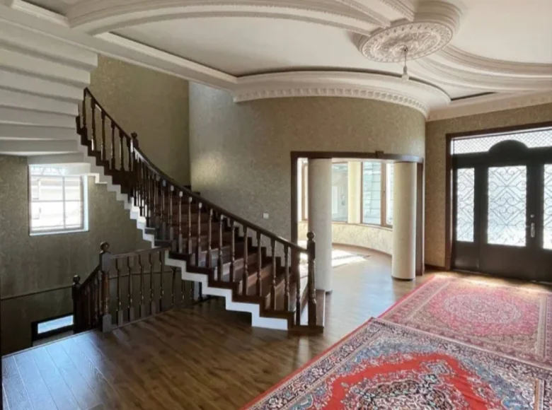Дом 900 м² Кибрай, Узбекистан