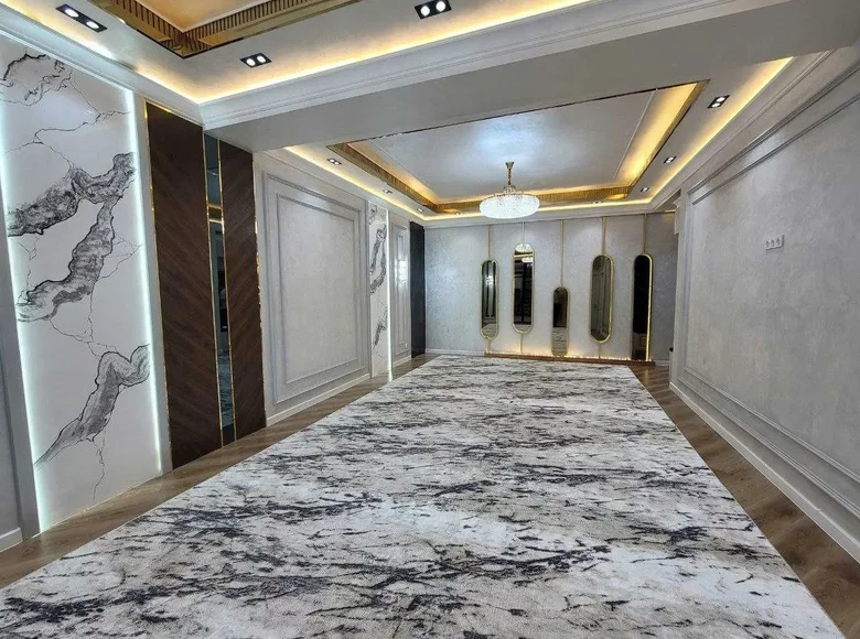 Kvartira 3 xonalar 85 m² Samarqandda