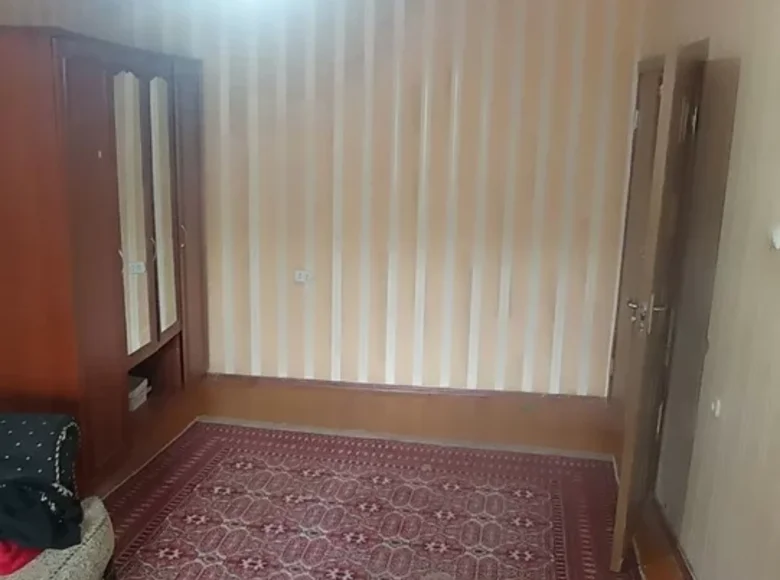 Kvartira 1 xona 45 m² Toshkentda