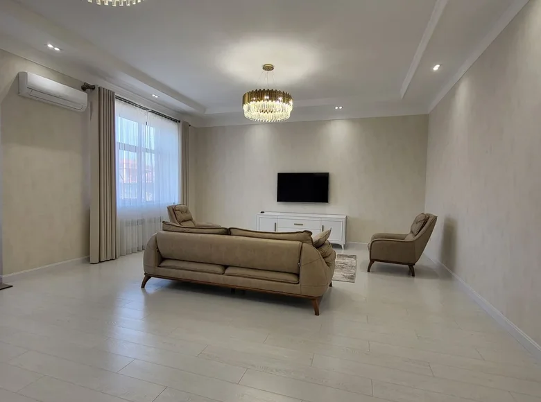 Квартира 4 комнаты 180 м² в Ташкенте, Узбекистан