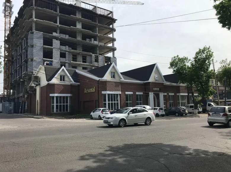 Коммерческое помещение 1 200 м² в Ташкенте, Узбекистан