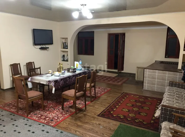 Kottej 7 xonalar 388 m² Samarqandda