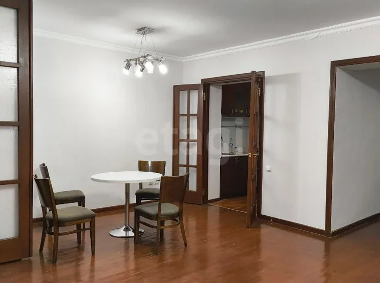 Kvartira 68 m² Toshkentda