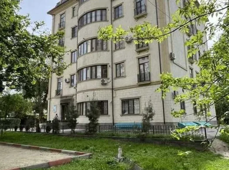 Kvartira 3 xonalar 72 m² in Shaykhontohur Tumani