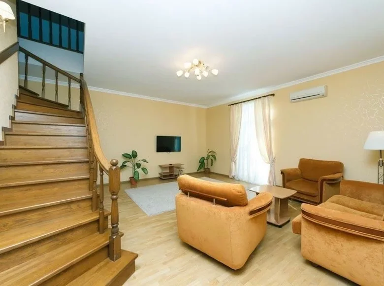 Квартира 3 комнаты 200 м² в Ташкенте, Узбекистан