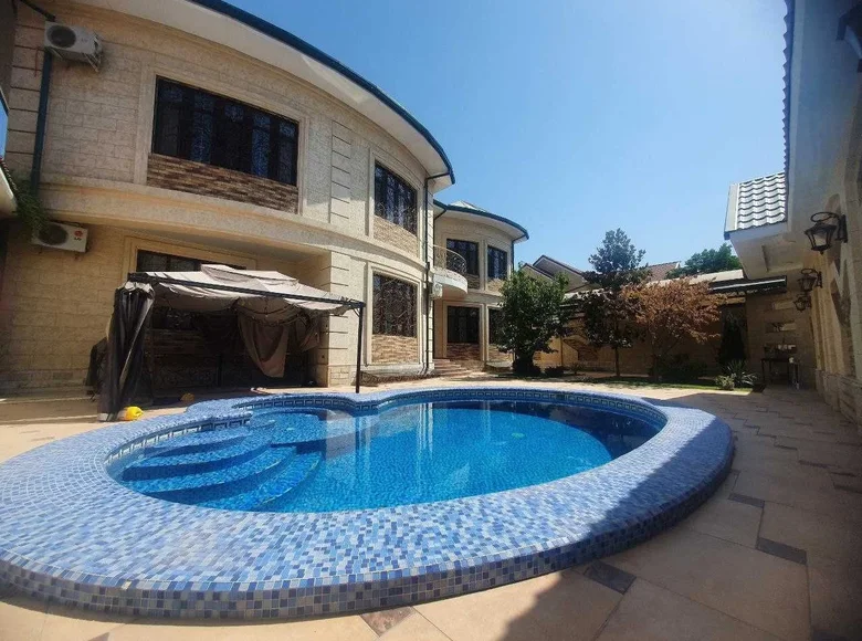 Дом 7 комнат 180 м² в Ташкенте, Узбекистан