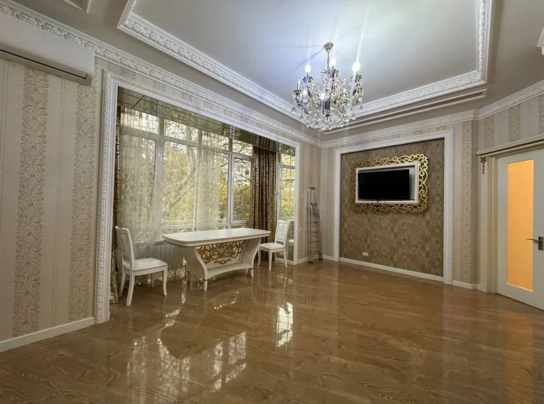 Kvartira 3 xonalar 103 m² Toshkentda