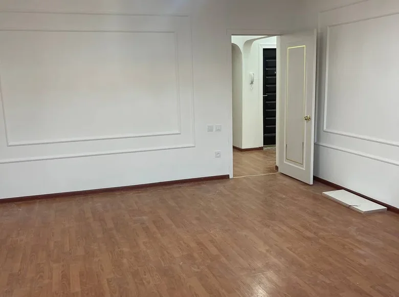 Kvartira 3 xonalar 70 m² in Zarkent