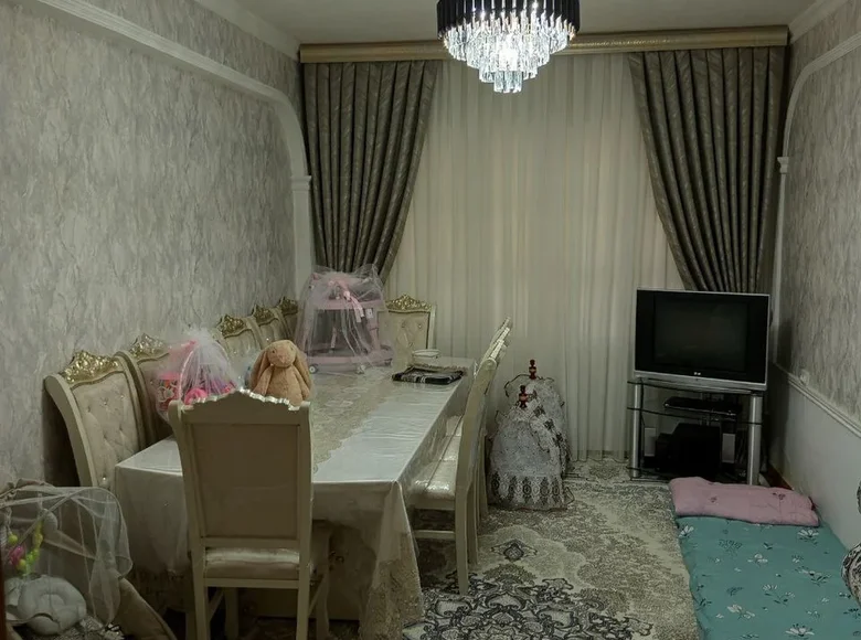 Kvartira 4 xonalar 92 m² Toshkentda