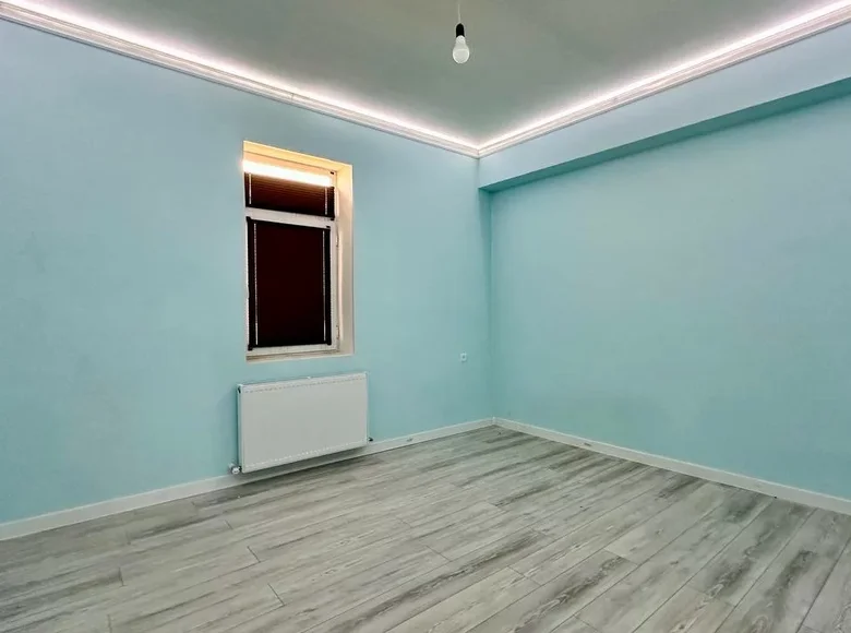 Kvartira 3 xonalar 83 m² Farg'onada