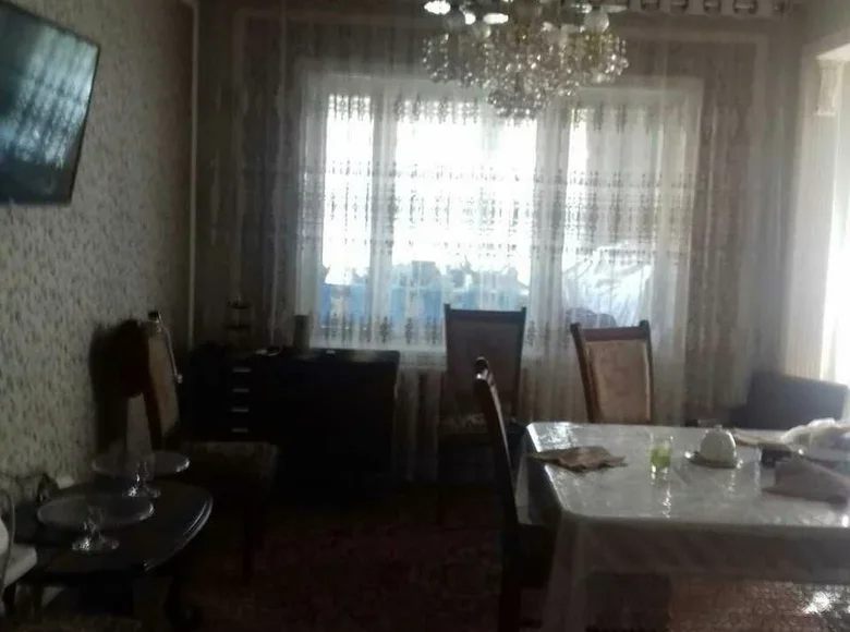 Kvartira 4 xonalar 90 m² Toshkentda