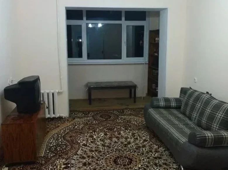 Kvartira 1 xona 49 m² Toshkentda